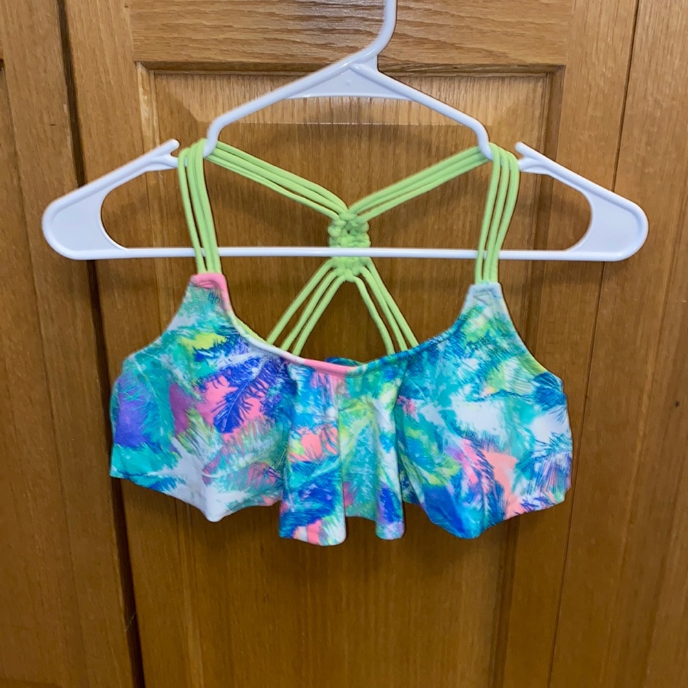 NWOT Xhilaration Bathing Suit Top